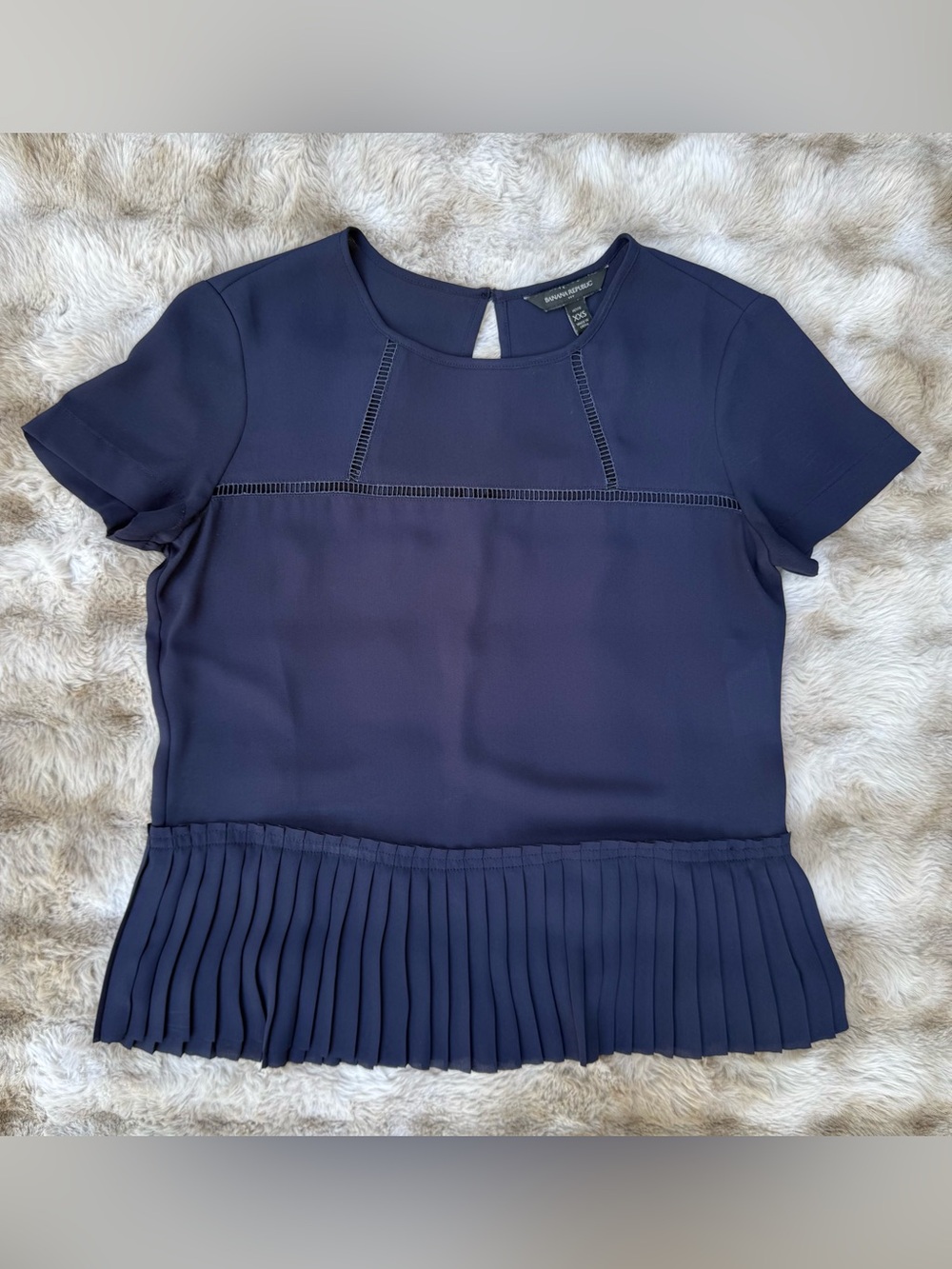Banana Republic Navy Short Sleeve Pleated Hem Top